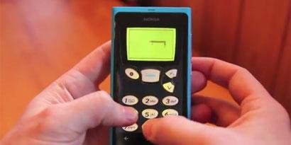 Ahhh! Quem lembra desse Jogo da cobrinha? No fim dos anos 90 foi  popularizado em celulares da Nokia que vinham com o jogo já incluso.  #bateusaudade, By Web Robot Apps - Aplicativos