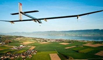 Avião vai dar a volta ao mundo apenas com energia solar