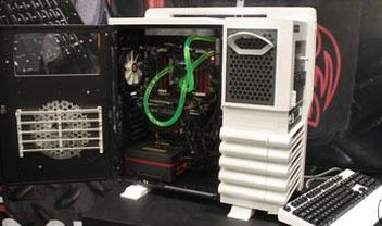 Thermaltake Level 10 GT Snow Edition: gabinete para os gamers mais hardcore