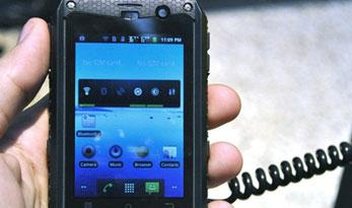 Caterpillar lança celular resistente à água e quedas