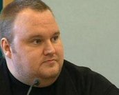 Mesmo preso, Kim Dotcom pode ir à piscina, acessar a internet e gravar um disco