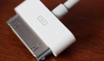 O tradicional conector Dock da Apple pode estar com os dias contados