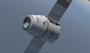 Nave da SpaceX cai no mar após ser aprovada em voo experimental