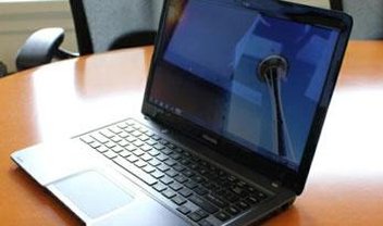 Toshiba lança ultrabook com "tela de cinema"