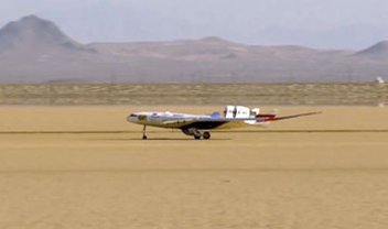 NASA e Boeing testam novo protótipo de avião militar [vídeo]