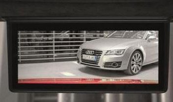 Audi R8 e-tron terá monitor AMOLED de 7,7 polegadas como retrovisor