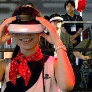Imagem de HMZ-T2: visor 3D da Sony não agrada na Tokyo Game Show