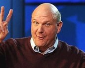 Steve Ballmer faz discurso emocionante e detona rivais em última reunião