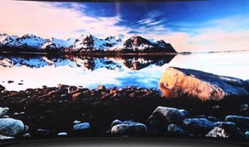 Samsung apresenta a primeira TV OLED curva do mundo