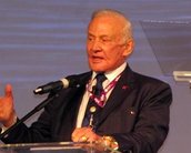 Buzz Aldrin fala sobre exploração espacial e ida a Marte na Campus Party