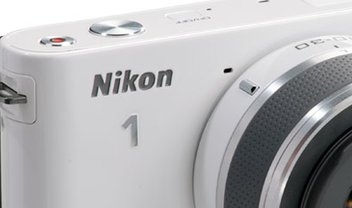 Nikon processa Polaroid por infração de patentes da câmera Nikon J1