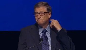 Bill Gates segura as lágrimas ao falar sobre Steve Ballmer