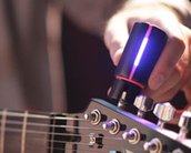 Roadie: acessório compatível com smartphones afina guitarras perfeitamente