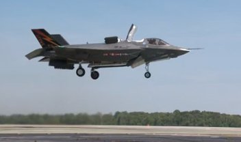 Confira a primeira decolagem vertical de um F-35B [vídeo]