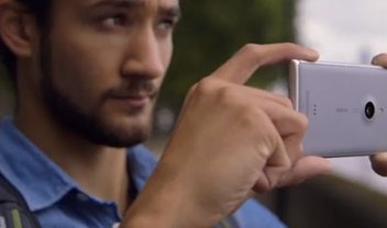 Novo comercial do Nokia Lumia 925 tira sarro do iPhone [vídeo]