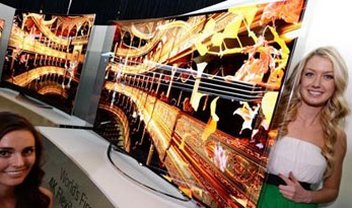 LG lança TV OLED com tela flexível