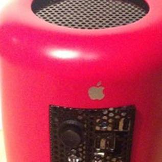 Imagem de Modder cria réplica do novo Mac Pro usando uma lixeira