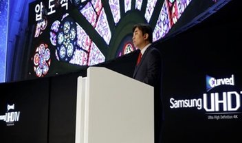 Samsung lança primeira TV UHD de tela curva do mundo