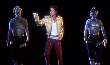 Michael Jackson volta como holograma e arrasa em apresentação [vídeo]