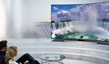 Samsung lança a primeira TV 4K com tela curva a chegar ao Brasil