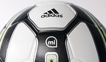 Bola de futebol inteligente da Adidas faz você bater faltas como um mestre