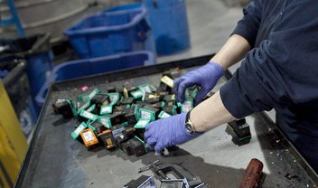 Visitamos a fábrica de reciclagem de cartuchos da HP na Irlanda