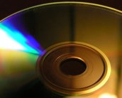 Estudo poderia criar displays com mesmo material presente em DVDs