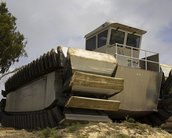 Tanque anfíbio: veículo monstro que anda sobre terra e água