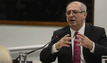 Ministro Paulo Bernardo diz que Telefônica não poderia assumir GVT em SP