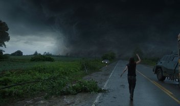 Assistimos ao filme “No Olho do Tornado”, que tem muitos efeitos e desgraça