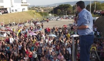 Trabalhadores da Foxconn entram em greve em Jundiaí