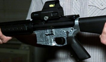 Impressora 3D faz rifle AR-15 de metal e é comercializada por 1.200 dólares