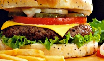 Rede de fast food japonesa vai sortear "pendrive x-burguer" em tamanho real