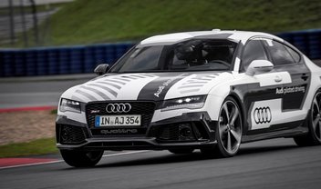 Bobby: carro autômato da Audi corre pista completa a 220 km/h [vídeo]