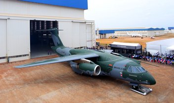 KC-390: o maior e mais moderno avião militar já feito no Brasil