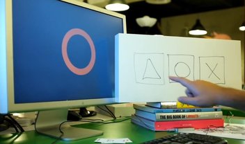 Leap Motion transforma lata de cerveja em interface touch