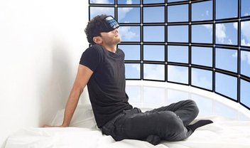 Por 28 dias, artista quer viver outra vida com óculos de realidade virtual