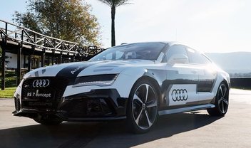 Veloz e ousado: Audi RS 7 é a resposta da montadora para o carro da Google