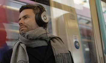 Avegant apresenta o Glyph, um headphone com óculos de RV embutidos [vídeo]