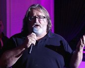 Gabe Newell afirma que ninguém vai passar mal usando os óculos HTC Re Vive