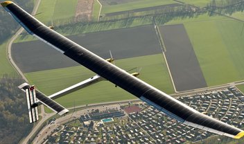 Solar Impulse 2: avião movido a energia solar começa sua volta ao mundo