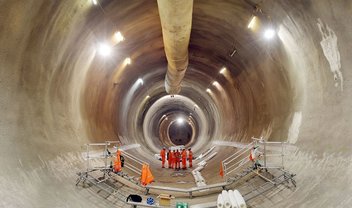 Veja um drone voar pelos novos e impressionantes túneis do metrô de Londres