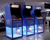 Que tal doar suas moedas e de quebra jogar Space Invaders em um arcade?