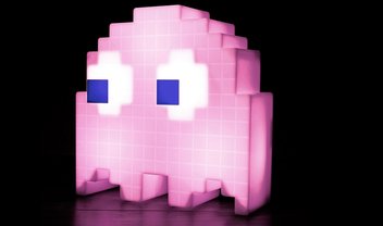 Luminária de fantasma do Pac-Man dá estilo de video game para seu quarto