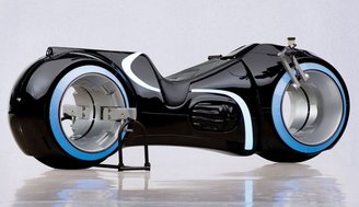 Moto elétrica faz média de 192 km/h na corrida mais perigosa do mundo -  TecMundo