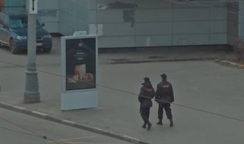 Rússia: banner inteligente troca anúncio ao detectar a presença da polícia