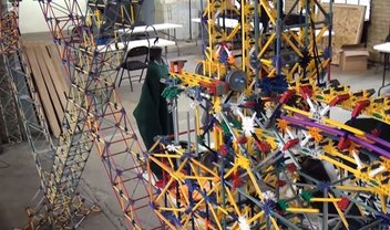 Engenharia de brinquedo: veja a maior máquina de K’Nex já feita [vídeo]