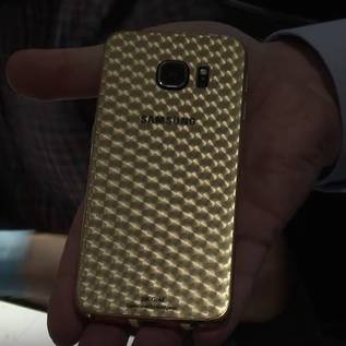 Imagem de CEO da Goldgenie explica como começou a banhar smartphones em ouro [vídeo]