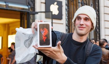 Filas, muitas filas: confira a loucura gerada pelo lançamento do iPhone 6S