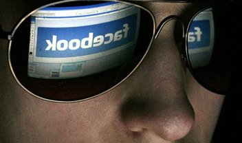 O olho que tudo vê: usuários acusam Facebook de espionar Tinder e mais apps